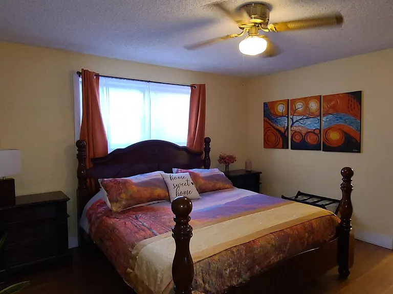 140 Stutz Bearcat Dr — Photo 9