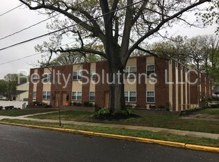 311 E 3rd Ave, Runnemede, NJ 08078