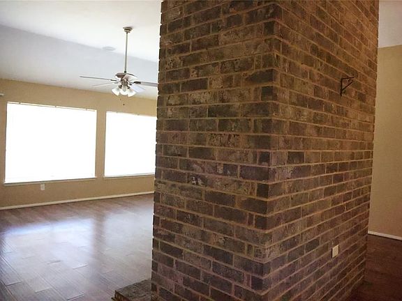 5th image of 2523 Edgedale Dr