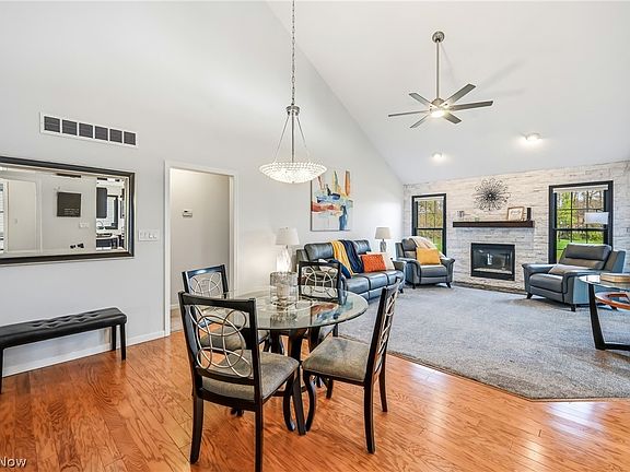 5th image of 57 Timber Lake Dr