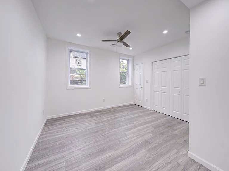 1250 North Ave — Photo 19