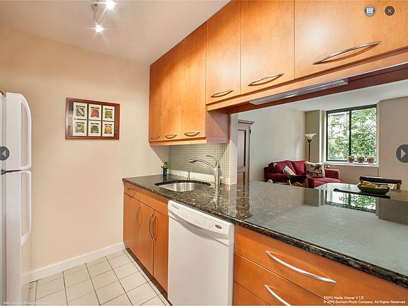 2nd image of 311 Greenwich St APT 3F