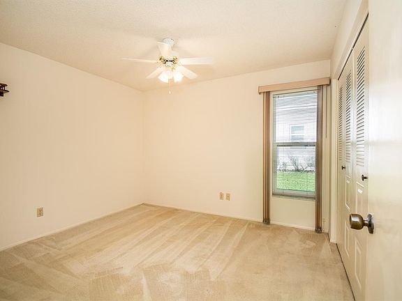 4th image of 2785 Lomond Dr