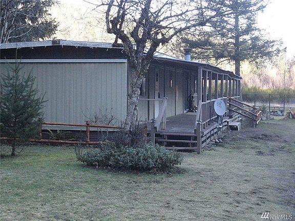 3rd image of 139 Crescent Beach Dr