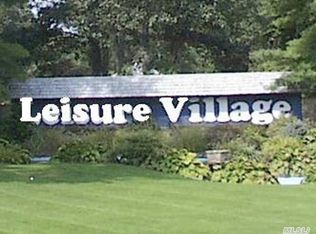 465 Oldham Ct UNIT A, Ridge, NY 11961