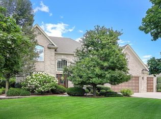 26W130 Prestwick Ln, Winfield, IL 60190