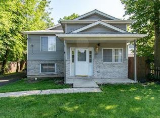 1411 12th St, Waukegan, IL 60085