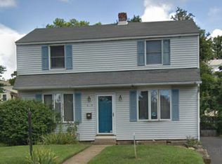 419 Inman Ter, Willow Grove, PA 19090