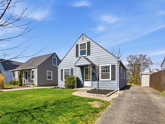 3rd image of 528 E Beechwold Blvd