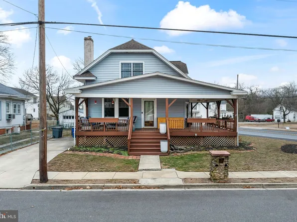 110 3rd St, Elmer, NJ 08318