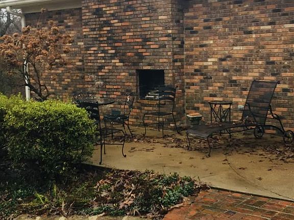5th image of 102 Dogwood Dr