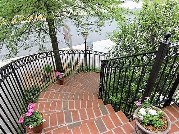 3rd image of 2423 Cypress Green Ln