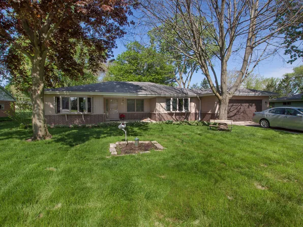 1S446 School St, Lombard, IL 60148