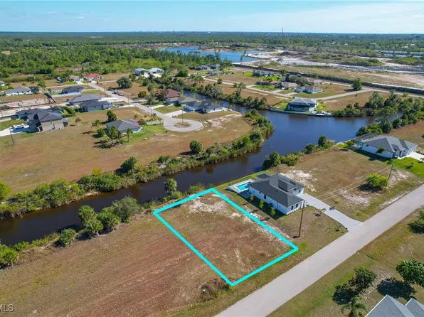 3825 NW 38th Ave, Cape Coral, FL 33993