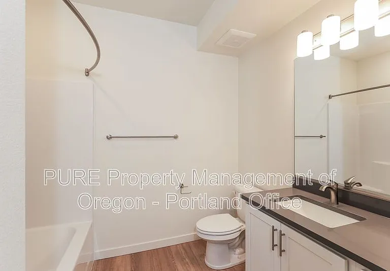 Halsey Crossing Apartments — Photo 56