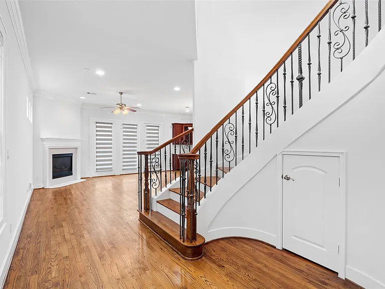 3006 McCulloch Cir — Photo 11