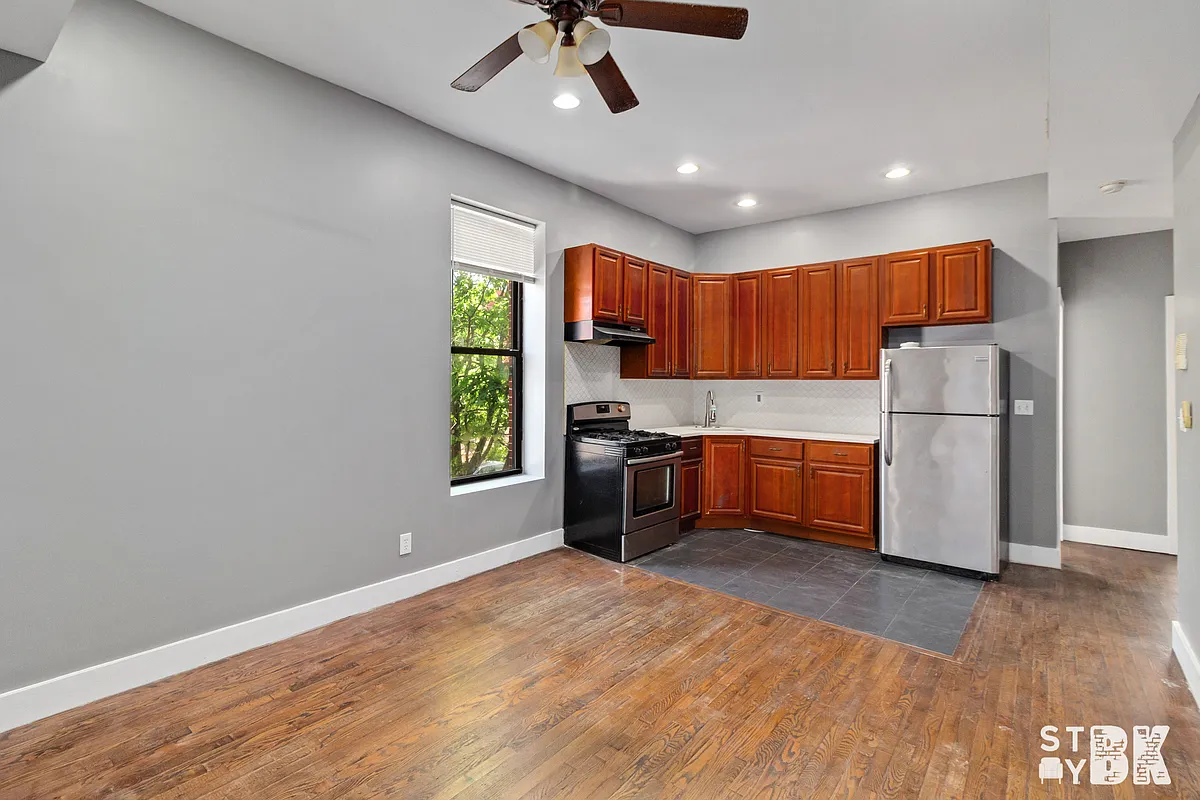 Building Photo - 178 Hull St #2A