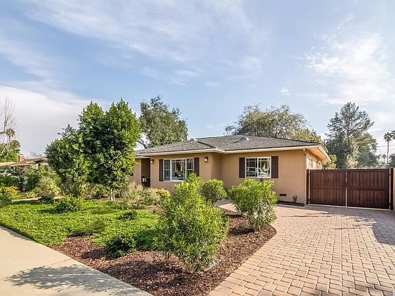 3rd image of 1182 Sonoma Dr
