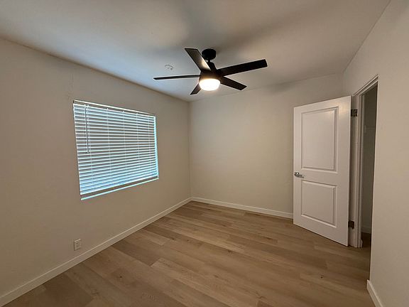 4th image of 1402-1406 E Roosevelt St #1406-06