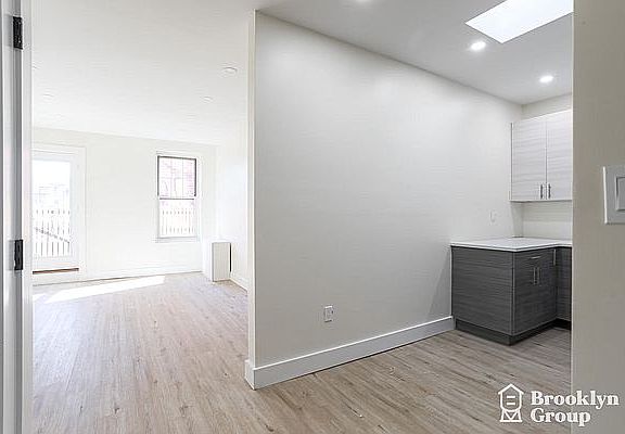 4th image of 7210 Fort Hamilton Pkwy #2L