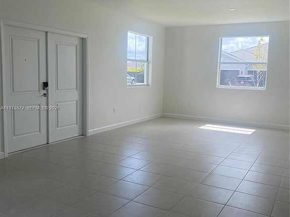 4th image of 27559 SW 159th Pl