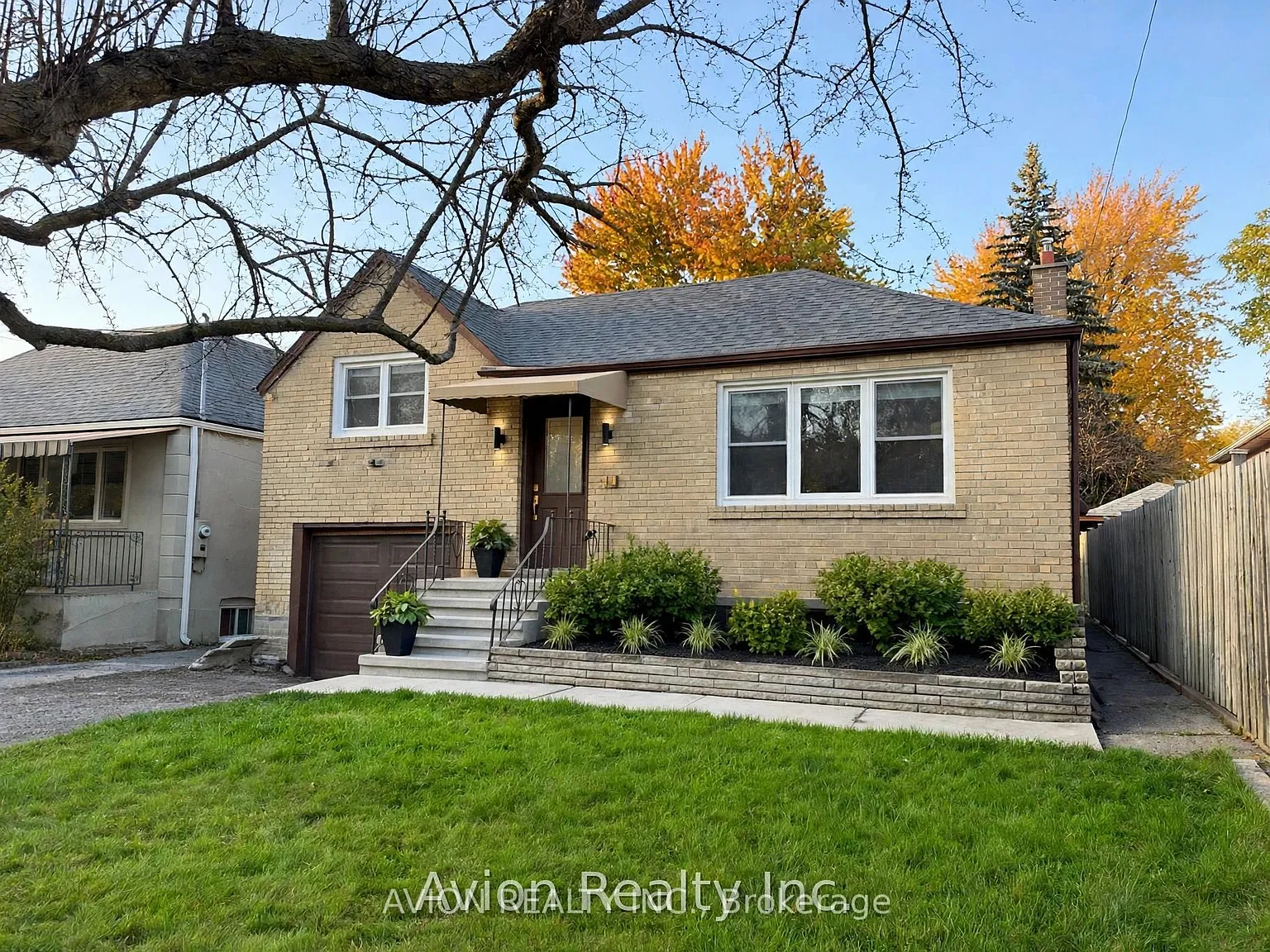 3 bed, $3,299 — Photo 1