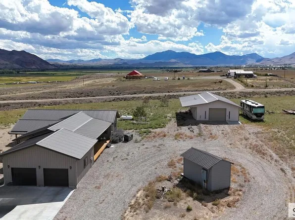 132 Sage Ln, Challis, ID 83226