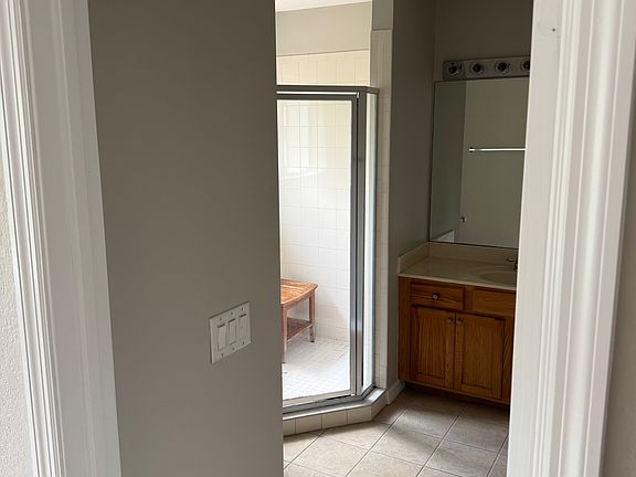 2nd image of 3329 Antica St