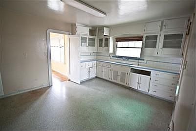 4th image of 2449 Dobbins Ln