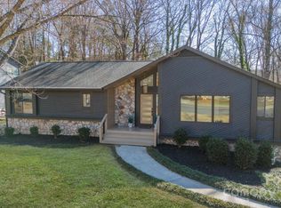 6049 Old Providence Rd, Charlotte, NC 28226