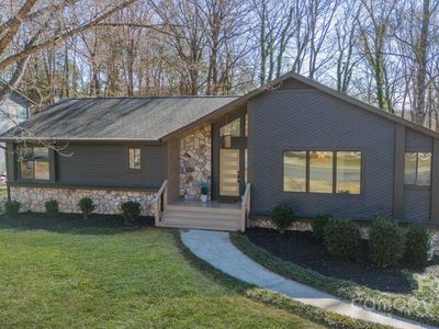 6049 Old Providence Rd, Charlotte, NC, 28226