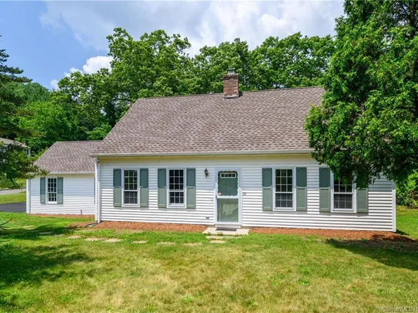 1 Farmview Drive, Bethel, CT 06801