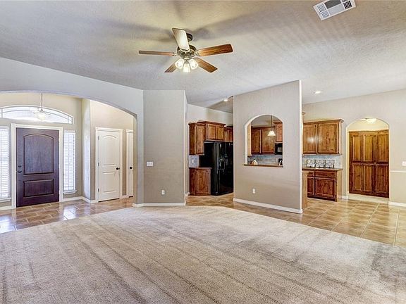 5th image of 3400 Sparrow Dr