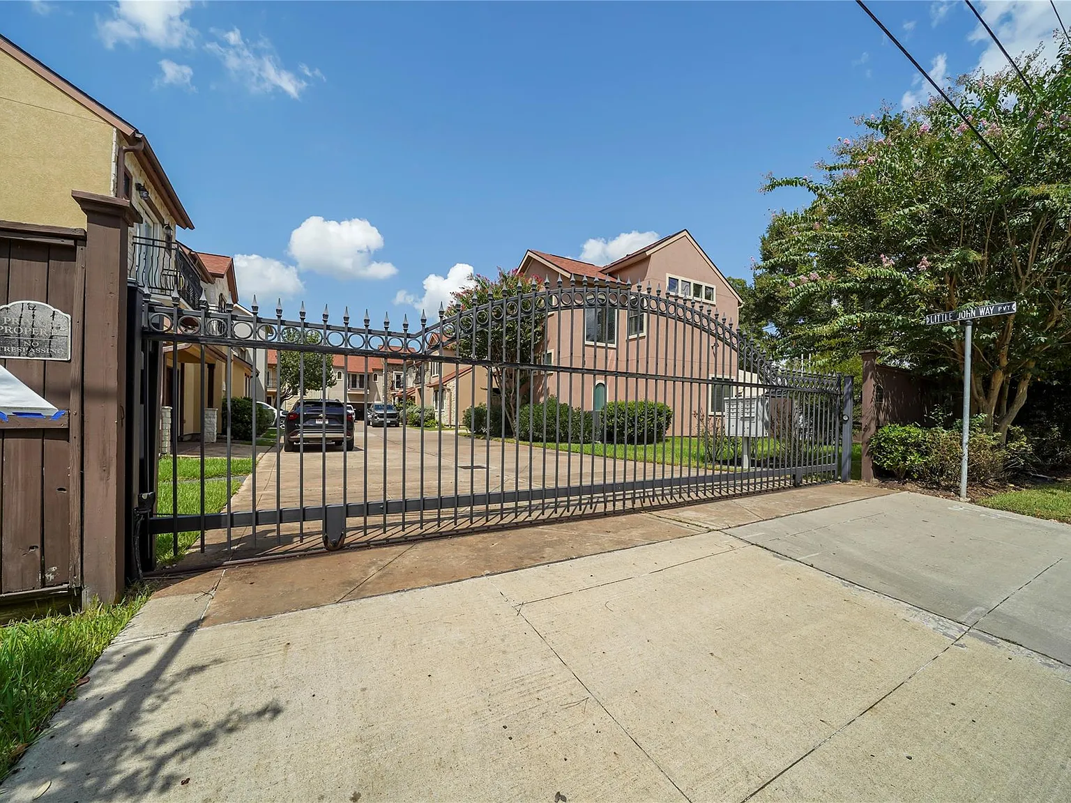 3 bed, 2.5 bath, 1951 sqft, $2,750 — Photo 4