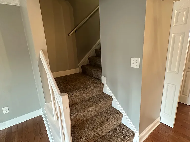 2 Robin Rd — Photo 8