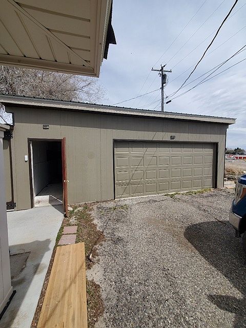 1st image of 680 Moonlite Dr