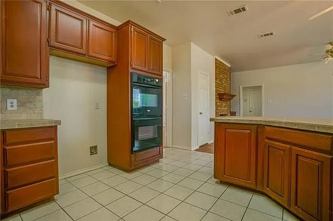 320 Twin Creek Dr — Photo 11