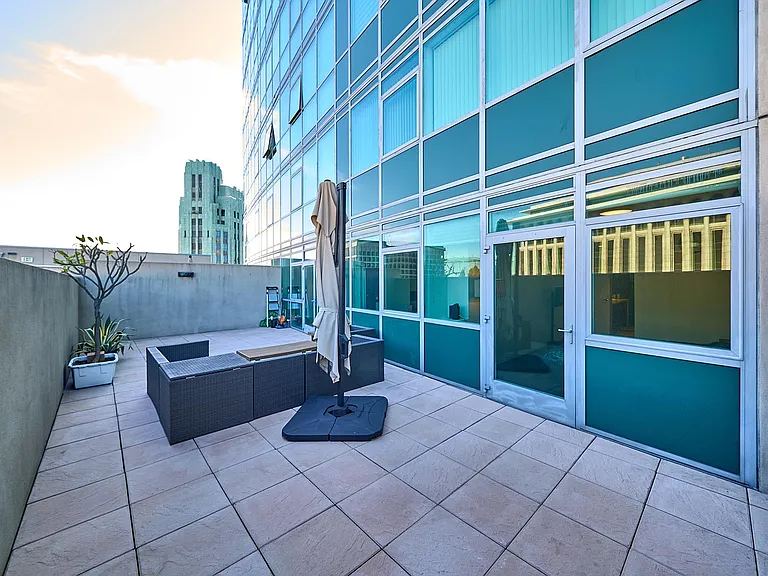 3785 Wilshire Blvd #704 — Photo 25
