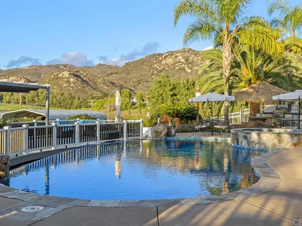 913 North Ave, Escondido, CA 92026