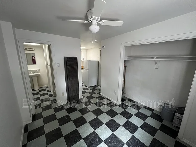 123 Walter St NE #4 — Photo 3