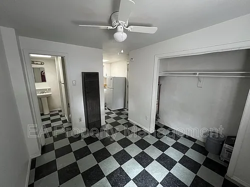 123 Walter St NE #4 Photo 1