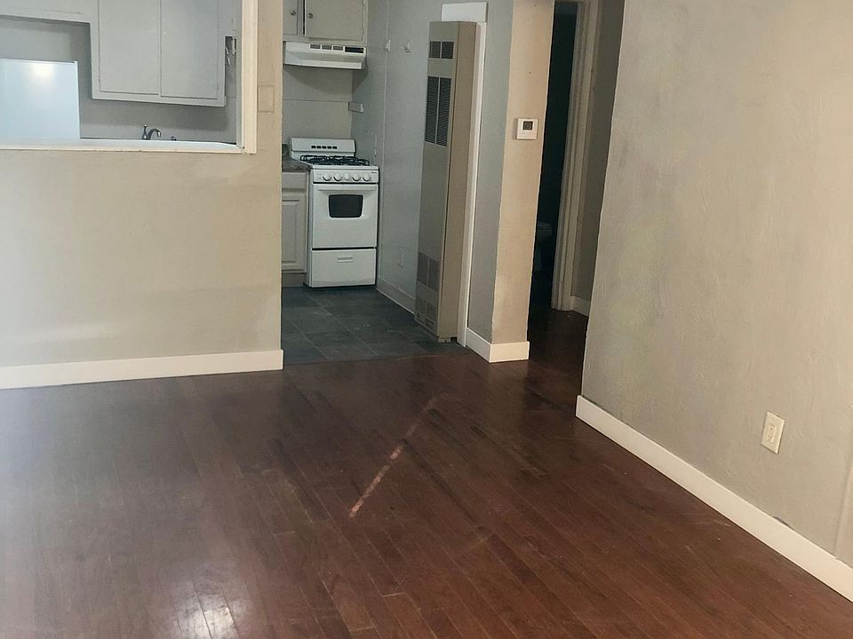 living room looking into kitchen