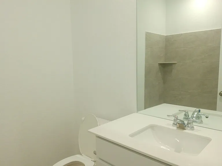 2846 Westeros St — Photo 14