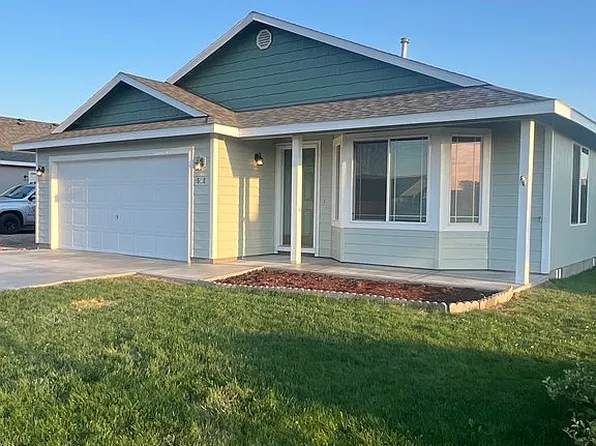 512 Columbus Ave, Moxee, WA 98936