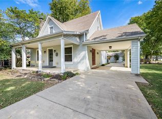 602 NW B St, Bentonville, AR 72712