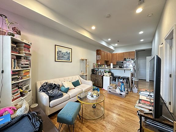 5th image of 1406 W Superior St #3A