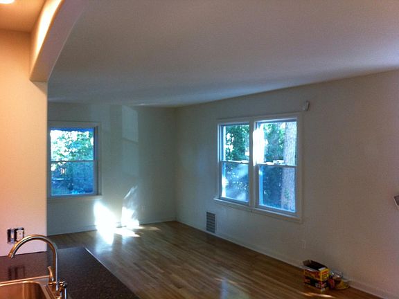 5th image of 1724 W 35th St