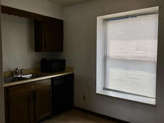 3rd image of 8701 Countryshire Ln #817608