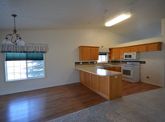 5th image of 2070 12th St