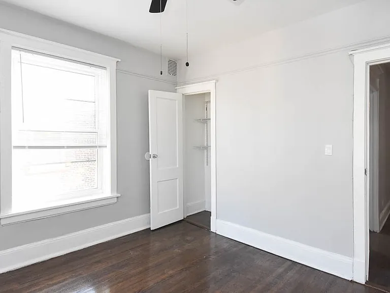 1251 W Rosemont Ave #4 — Photo 10